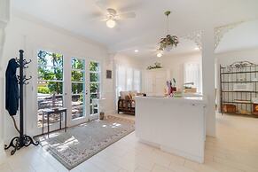 New Live Oak Cottage/beach/downtown/pool/shops/cafés