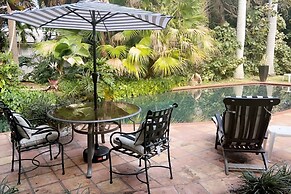 New Live Oak Cottage/beach/downtown/pool/shops/cafés