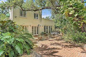 New Live Oak Cottage/beach/downtown/pool/shops/cafés