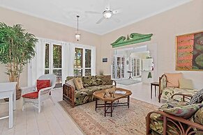 New Live Oak Cottage/beach/downtown/pool/shops/cafés