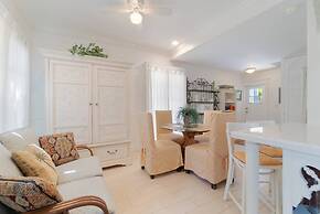 New Live Oak Cottage/beach/downtown/pool/shops/cafés