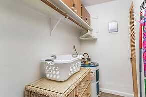 Mid Mari - Gorgeous Nautical Condo Near Beach, Shops & Restaurants- Co