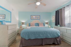 Mid Mari - Gorgeous Nautical Condo Near Beach, Shops & Restaurants- Co