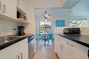 Mid Mari - Gorgeous Nautical Condo Near Beach, Shops & Restaurants- Co