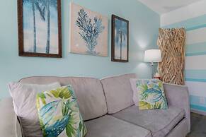 Mid Mari - Gorgeous Nautical Condo Near Beach, Shops & Restaurants- Co