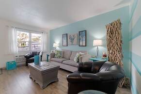 Mid Mari - Gorgeous Nautical Condo Near Beach, Shops & Restaurants- Co