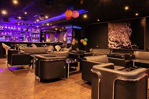 Al Mansour Plaza Hotel