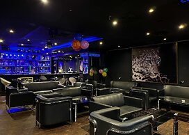 Al Mansour Plaza Hotel