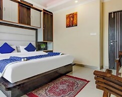 Goroomgo Hill Top Courtyard Shimla