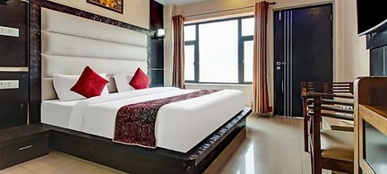 Goroomgo Hill Top Courtyard Shimla