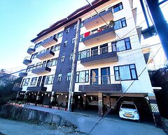 Goroomgo Hill Top Courtyard Shimla