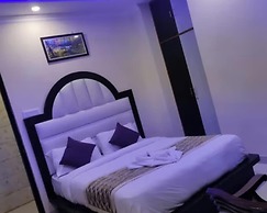 Goroomgo Hill Top Courtyard Shimla