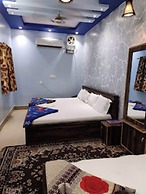 Goroomgo Brij Raj Guest House Mathura