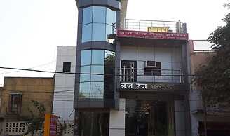 Goroomgo Brij Raj Guest House Mathura