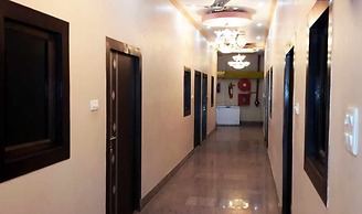 Goroomgo Brij Raj Guest House Mathura