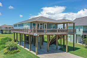 The Neon Moon 3 Bedroom Home by RedAwning