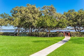 Fun N Sun 1 Bedroom Condo by RedAwning