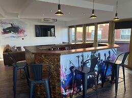 The Bling Hotel by UStay