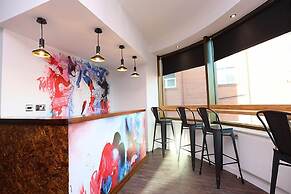 The Bling Hotel by UStay