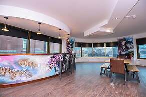 The Bling Hotel by UStay