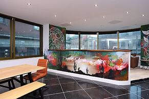 The Bling Hotel by UStay