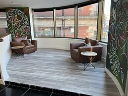 The Bling Hotel by UStay