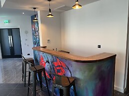 The Bling Hotel by UStay