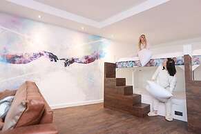 The Bling Hotel by UStay