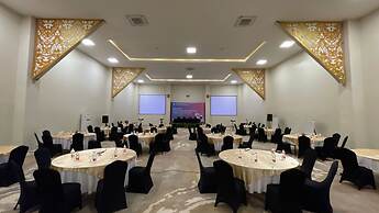 Raja Hotel Kuta Mandalika Resort & Convention