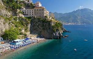 Two Bedrooms Vacation Rental in Minori Center