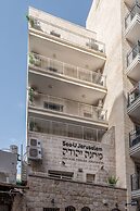 Stylish one BDR with balcony