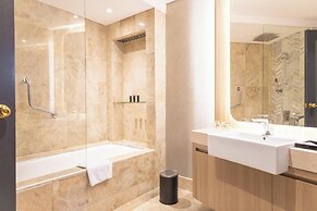 Mangkuluhur ARTOTEL SUITES