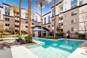 5 Mi to DT-Close to Shops-Dinin&Parking 3012