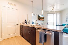 5 Mi to DT-Close to Shops-Dinin&Parking 3012