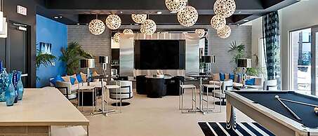 5 Mi to DT-Close to Shops-Dinin&Parking 3012