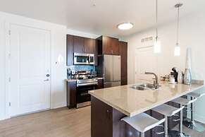 5 Mi to DT-Close to Shops-Dinin&Parking 3012