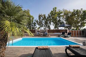 Maia Luxury Pool Villa