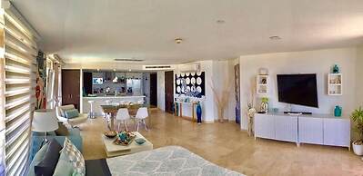 Modern Loft ,eagle Beach ,oasis Condo
