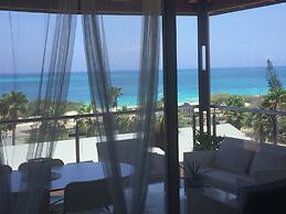 Modern Loft ,eagle Beach ,oasis Condo