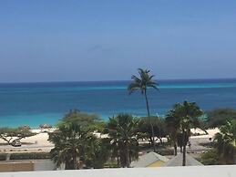 Modern Loft ,eagle Beach ,oasis Condo