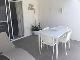 Palm Beach C, Charmingquiet Apt,wifi,beach Close,