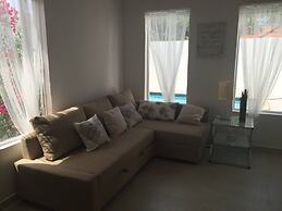 Palm Beach C, Charmingquiet Apt,wifi,beach Close,