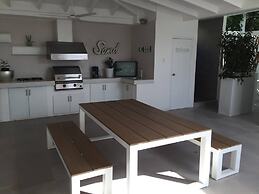 Palm Beach C, Charmingquiet Apt,wifi,beach Close,