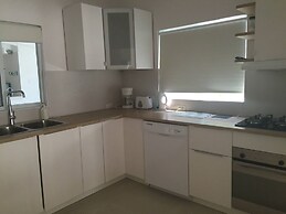 Palm Beach C, Charmingquiet Apt,wifi,beach Close,