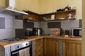 New - Walnuttree Double 12 Person Apartment Central in Budapest - Hung