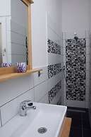 New - Walnuttree Double 12 Person Apartment Central in Budapest - Hung