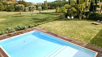 Fantastic Luxury Pool Villa Facing Golf Course