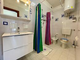 Seaview Modern Flat - Beahost