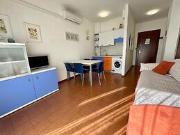 Seaview Modern Flat - Beahost