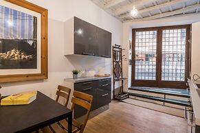 Cozy Entire Apt Close To Piazza Trilussa